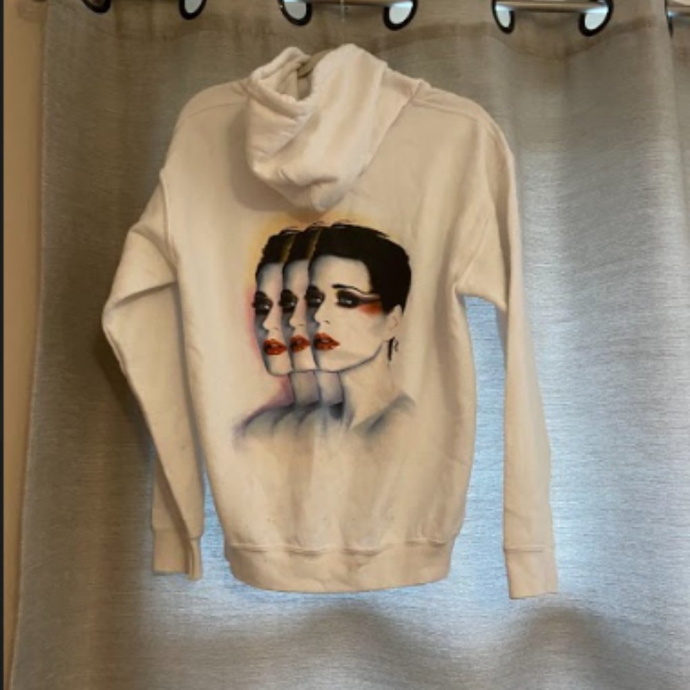 Katy Perry sweatshirt